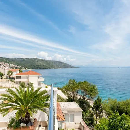 Luxury Next To The Sea *