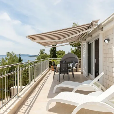 Appartement Luxury Next To The Sea Trogir